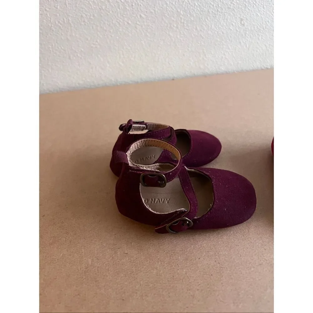 Old navy baby shoes size 6-12 months